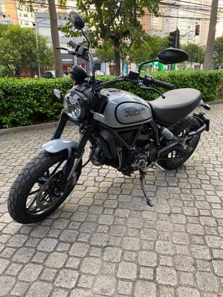 DUCATI SCRAMBLER ICON 